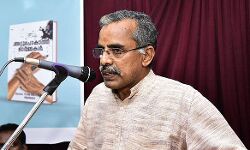 മോദി കളിക്കാൻ ഒന്നിലധികം ഹെലികോപ്ടറിൽ പറന്നുനടന്ന് കോമാളിത്തം കാട്ടി; കെ സുരേന്ദ്രനെതിരേ ആർഎസ്എസ് നേതാവ് മോദി കളിക്കാൻ ഒന്നിലധികം ഹെലികോപ്ടറിൽ പറന്നുനടന്ന് കോമാളിത്തം കാട്ടി; കെ സുരേന്ദ്രനെതിരേ ആർഎസ്എസ് നേതാവ്