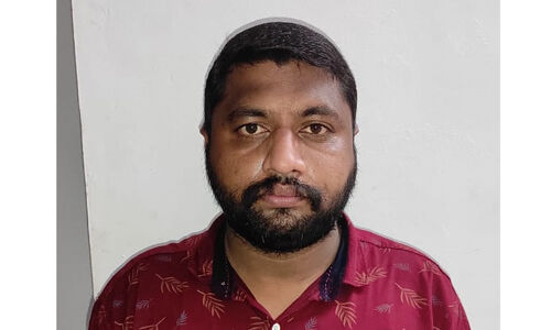 കൊച്ചിയില് ഹാഷിഷും എംഡിഎംഎ യുമായി യുവാവ് പിടിയില് കൊച്ചിയില് ഹാഷിഷും എംഡിഎംഎ യുമായി യുവാവ് പിടിയില്