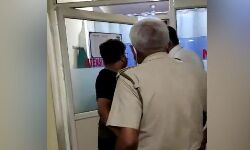 കൊവിഡ് രോഗികളെ ഐസിയുവില്‍ പൂട്ടിയിട്ട് ഡോക്ടര്‍മാരും നഴ്‌സുമാരും മുങ്ങി; ഭയാനക ദൃശ്യങ്ങള്‍ പുറത്ത്