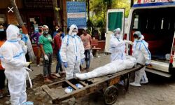 കർണാടകത്തിൽ മരണ നിരക്ക് ഉയരുന്നു; 24 മണിക്കൂറിനിടെ 592 മരണം കർണാടകത്തിൽ മരണ നിരക്ക് ഉയരുന്നു; 24 മണിക്കൂറിനിടെ 592 മരണം