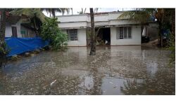 ചെല്ലാനം മേഖലയില്‍ കടലാക്രമണം രൂക്ഷം; നിരവധി വീടുകള്‍ വെള്ളത്തില്‍