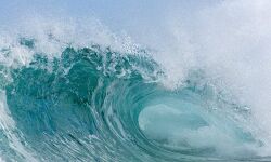 സംസ്ഥാനത്ത് ഉയര്‍ന്ന തിരമാലയ്ക്ക് സാധ്യത; തീരപ്രദേശങ്ങളിലുള്ളവര്‍ ജാഗ്രത പാലിക്കണമെന്ന് ദേശീയ സമുദ്ര സ്ഥിതി പഠന ഗവേഷണ കേന്ദ്രം