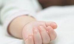 ഡല്‍ഹിയില്‍ അഞ്ച് മാസം പ്രായമുള്ള പെണ്‍കുഞ്ഞ് കൊവിഡ് ബാധിച്ച് മരിച്ചു