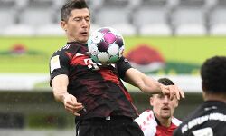 സീസണില് 40 ഗോളുകള്; ജര്മ്മനിയില് മുള്ളര്ക്കൊപ്പം ലെവന്ഡോസ്കി സീസണില് 40 ഗോളുകള്; ജര്മ്മനിയില് മുള്ളര്ക്കൊപ്പം ലെവന്ഡോസ്കി