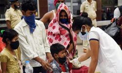 കര്‍ണാടക: ആശുപത്രികളില്‍ കിടക്ക കിട്ടാതെ വീടുകളില്‍ വച്ചു മരിച്ചത് അഞ്ഞൂറോളം പേര്‍