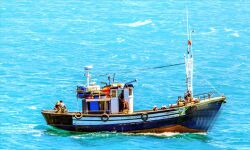 ബേപ്പൂരില്‍ നിന്ന് 15 പേരുമായി പോയ മല്‍സ്യബന്ധനബോട്ട് കാണാനില്ല