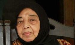 യു എ ഖാദറിന്റെ ഭാര്യ നിര്യാതയായി