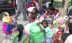 ലോക്ക്ഡൗണ്‍ നീട്ടി; ഡല്‍ഹിയില്‍ നിന്ന് വീണ്ടും ഇതര സംസ്ഥാന തൊഴിലാളികളുടെ പലായനം