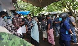 കൊവിഡ് വാക്‌സിനേഷന്‍; കിഴുപറമ്പ് കുടുംബ   ആരോഗ്യ കേന്ദ്രത്തിലെത്തുന്ന രോഗികള്‍ ബുദ്ധിമുട്ടില്‍