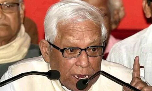 മുന് പശ്ചിമ ബംഗാള് മുഖ്യമന്ത്രി ബുദ്ധദേവ് ഭട്ടാചാര്യയ്ക്ക് കൊവിഡ് മുന് പശ്ചിമ ബംഗാള് മുഖ്യമന്ത്രി ബുദ്ധദേവ് ഭട്ടാചാര്യയ്ക്ക് കൊവിഡ്