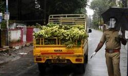 തിരൂരങ്ങാടി: പ്രായപൂര്‍ത്തിയാകാത്ത മകനെ അയല്‍വാസിയുടെ വാഹനത്തില്‍ വീട്ടുസാധനങ്ങള്‍ വാങ്ങാന്‍ വിട്ട മാതാവിനെതിരെ കേസ്