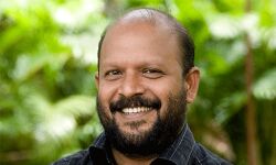 മുന് മന്ത്രി വി എസ് സുനില് കുമാര് ആശുപത്രി വിട്ടു മുന് മന്ത്രി വി എസ് സുനില് കുമാര് ആശുപത്രി വിട്ടു