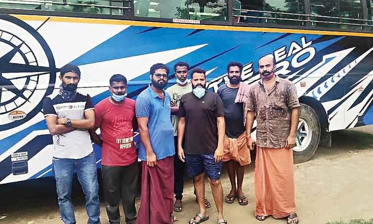 അതിഥി തൊഴിലാളികളെയും കൊണ്ടുവന്ന കേരള ബസുകള്‍ ഉടന്‍ സംസ്ഥാനം വിടണമെന്ന് അസം സര്‍ക്കാര്‍