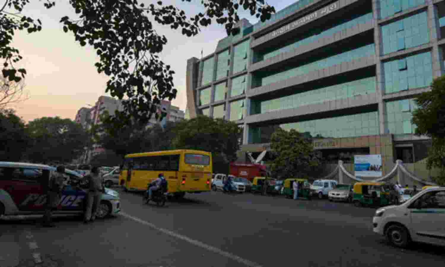 സിബിഐ ഡയറക്ടറെ ഇന്ന് നിശ്ചയിക്കും; ബെഹ്റ അടക്കം നൂറോളം പേര് പട്ടികയില് സിബിഐ ഡയറക്ടറെ ഇന്ന് നിശ്ചയിക്കും; ബെഹ്റ അടക്കം നൂറോളം പേര് പട്ടികയില്