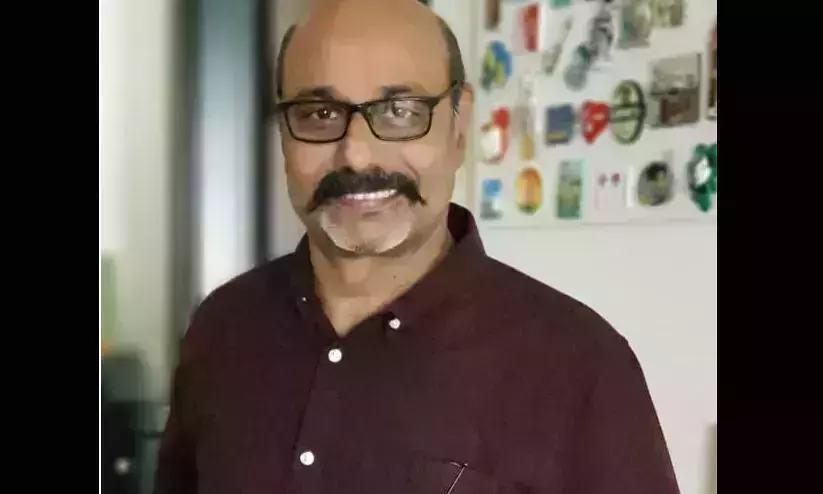 ഗള്‍ഫ് ന്യൂസ് അസിസ്റ്റന്റ് എഡിറ്റര്‍ സന്തോഷ് കുമാര്‍ അന്തരിച്ചു