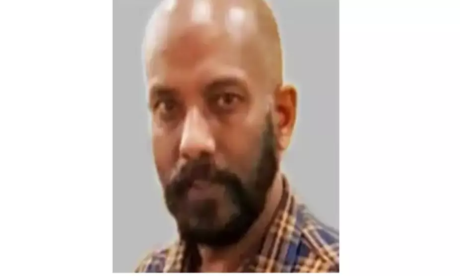കൊയിലാണ്ടിയില് ലോറിയിടിച്ച് ബൈക്ക് യാത്രക്കാരന് മരിച്ചു കൊയിലാണ്ടിയില് ലോറിയിടിച്ച് ബൈക്ക് യാത്രക്കാരന് മരിച്ചു