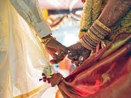 കൊവിഡ് പ്രോട്ടോക്കോള് ലംഘിച്ച് വിവാഹ മാമാങ്കം; ബിജെപി വാര്ഡ് കൗണ്സിലര്ക്കെതിരേ കേസ് കൊവിഡ് പ്രോട്ടോക്കോള് ലംഘിച്ച് വിവാഹ മാമാങ്കം; ബിജെപി വാര്ഡ് കൗണ്സിലര്ക്കെതിരേ കേസ്