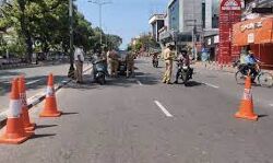 സംസ്ഥാനത്ത് ലോക്ക്ഡൗണ്‍ നീട്ടി;   ജുവലറി, തുണിക്കടകള്‍ രണ്ടു ദിവസം തുറക്കാം,   ലോക്ക് ഡൗണ്‍ ഇളവുകള്‍ എന്തൊക്കെയാണെന്നറിയാം