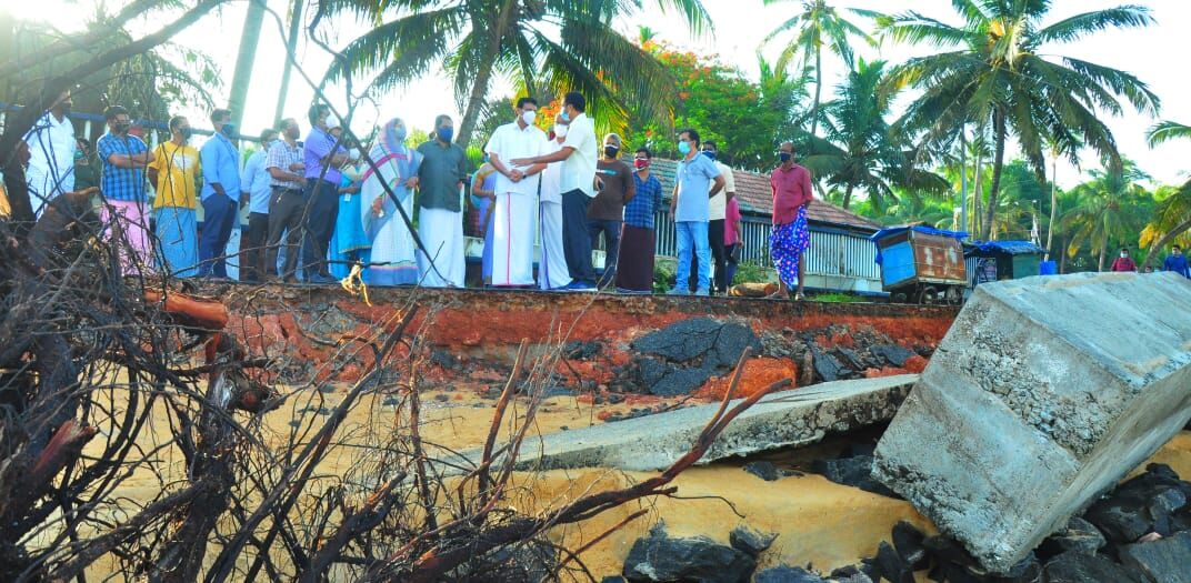 കാപ്പാട് തീരദേശ റോഡ് അറ്റകുറ്റപ്പണി ഉടന് പൂര്ത്തിയാക്കും: മന്ത്രി പി എ മുഹമ്മദ് റിയാസ് കാപ്പാട് തീരദേശ റോഡ് അറ്റകുറ്റപ്പണി ഉടന് പൂര്ത്തിയാക്കും: മന്ത്രി പി എ മുഹമ്മദ് റിയാസ്