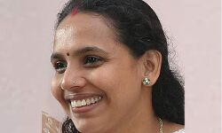 വയലാര്‍ രാമവര്‍മ്മയുടെ മകള്‍ കോവിഡ് ബാധിച്ച് മരിച്ചു