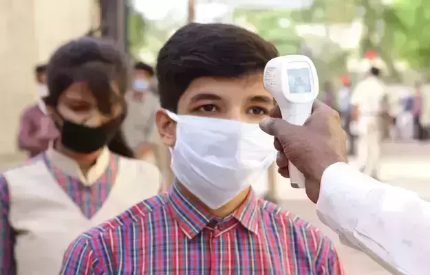 സിബിഎസ്ഇ പന്ത്രണ്ടാം ക്ലാസ് പരീക്ഷ റദ്ദാക്കണമെന്ന ഹര്ജി ഇന്ന് സുപ്രിം കോടതിയില് സിബിഎസ്ഇ പന്ത്രണ്ടാം ക്ലാസ് പരീക്ഷ റദ്ദാക്കണമെന്ന ഹര്ജി ഇന്ന് സുപ്രിം കോടതിയില്