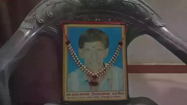 ഗുജറാത്തില് മൂന്ന് വര്ഷം മുന്പ് മരിച്ചയാള്ക്ക് കൊവിഡ് വാക്സിന് നല്കിയതായി സര്ട്ടിഫിക്കറ്റ് ഗുജറാത്തില് മൂന്ന് വര്ഷം മുന്പ് മരിച്ചയാള്ക്ക് കൊവിഡ് വാക്സിന് നല്കിയതായി സര്ട്ടിഫിക്കറ്റ്