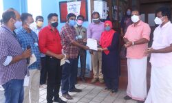 വാക്‌സിന്‍ ചലഞ്ച്: കൊച്ചി നഗരസഭ ജീവനക്കാര്‍ 30 ലക്ഷം രൂപ കൈമാറി