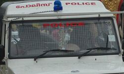 เดตเดพเดนเดจ เดชเดฐเดฟเดถเตเดงเดจเดฏเตเดเตเดเดฟเดเต เดชเตเดฒเดฟเดธเดฟเดจเต เดจเตเดฐเต เดเดเตเดฐเดฎเดฃเด; เดชเตเดฐเดคเดฟ เด
เดฑเดธเตเดฑเตเดฑเดฟเดฒเตโ เดตเดพเดนเดจ เดชเดฐเดฟเดถเตเดงเดจเดฏเตเดเตเดเดฟเดเต เดชเตเดฒเดฟเดธเดฟเดจเต เดจเตเดฐเต เดเดเตเดฐเดฎเดฃเด; เดชเตเดฐเดคเดฟ เด
เดฑเดธเตเดฑเตเดฑเดฟเดฒเตโ