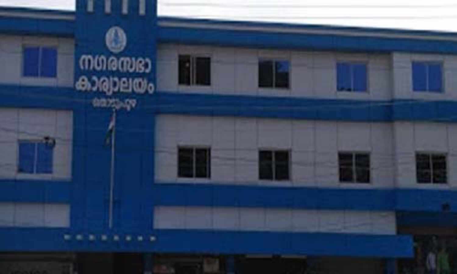കൊവിഡ്: പ്രതിരോധ നടപടികള് കടുപ്പിച്ച് തൊടുപുഴ നഗരസഭ കൊവിഡ്: പ്രതിരോധ നടപടികള് കടുപ്പിച്ച് തൊടുപുഴ നഗരസഭ