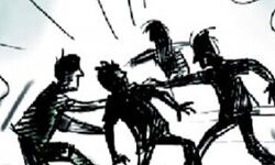 കോഴിക്കോട് ക്വാറി ഉടമയുടെ മകനു നേരെ ടിപ്പര്‍ ഡ്രൈവര്‍മാരുടെ ആക്രമണം; ജില്ലയിലെ മുഴുവന്‍ ക്വാറി ക്രഷറുകളും നാളെ അടച്ചിടും