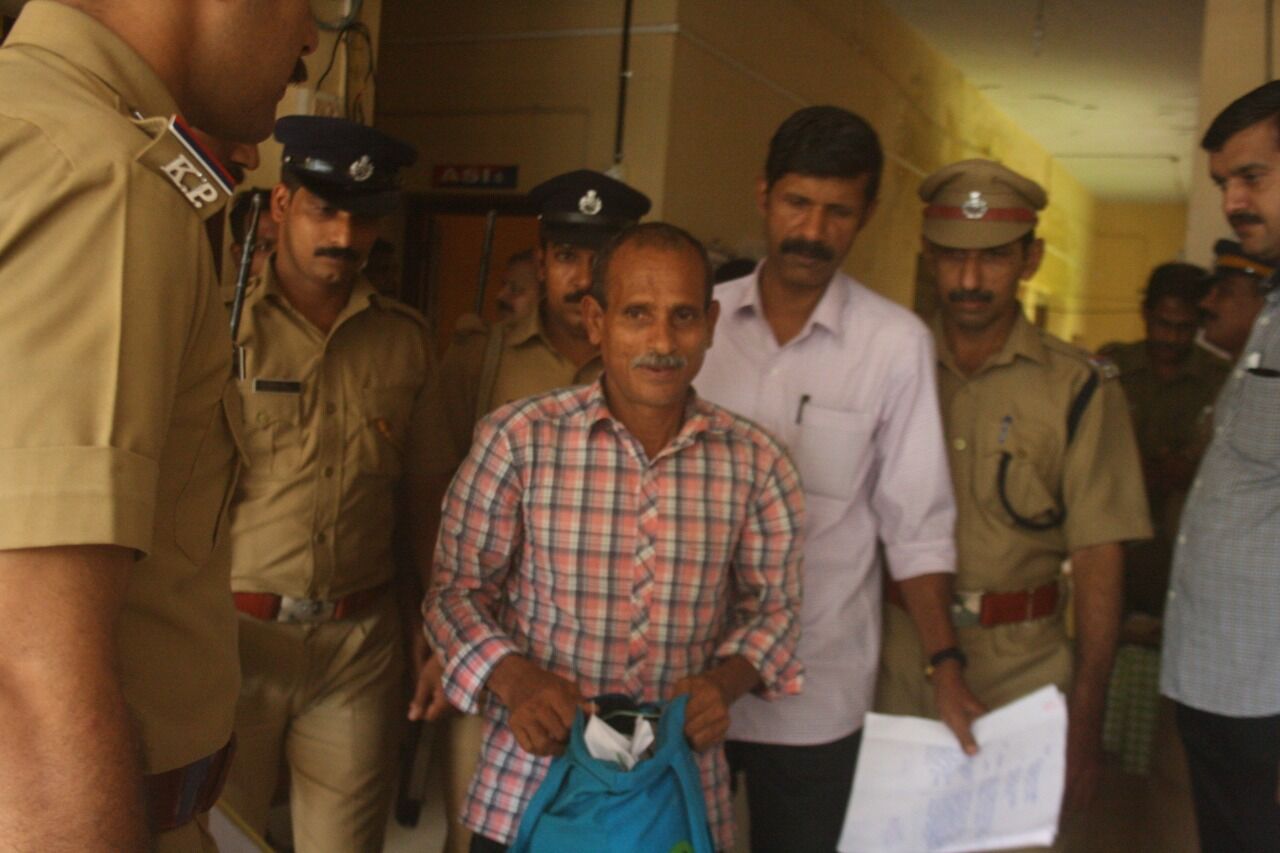 ആരോഗ്യസ്ഥിതി മോശം; ഇബ്രാഹിമിന് പരോള് അനുവദിക്കണമെന്നാവശ്യപ്പെട്ട് കുടുംബം മുഖ്യമന്ത്രിയെ കണ്ടു ആരോഗ്യസ്ഥിതി മോശം; ഇബ്രാഹിമിന് പരോള് അനുവദിക്കണമെന്നാവശ്യപ്പെട്ട് കുടുംബം മുഖ്യമന്ത്രിയെ കണ്ടു