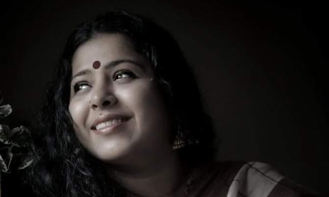 അധ്യാപക നിയമനത്തില്‍ മനപൂര്‍വം തഴയാന്‍ ശ്രമിച്ചു; മലയാളം സര്‍വകലാശാലാ വിസിക്കെതിരേ പരസ്യവിമര്‍ശനവുമായി എഴുത്തുകാരി