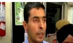 അനധികൃത കൊവിഡ് വാക്സിന് വില്പ്പനക്കെതിരേ ധര്ണ; പഞ്ചാബില് പ്രതിപക്ഷ നേതാക്കള്ക്കെതിരേ കേസ് അനധികൃത കൊവിഡ് വാക്സിന് വില്പ്പനക്കെതിരേ ധര്ണ; പഞ്ചാബില് പ്രതിപക്ഷ നേതാക്കള്ക്കെതിരേ കേസ്