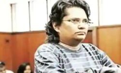 സൗത്ത് ആഫ്രിക്ക: മഹാത്മാഗാന്ധിയുടെ പേരക്കുട്ടിയുടെ മകള്ക്ക് തട്ടിപ്പ് കേസില് 7 വര്ഷം തടവ് സൗത്ത് ആഫ്രിക്ക: മഹാത്മാഗാന്ധിയുടെ പേരക്കുട്ടിയുടെ മകള്ക്ക് തട്ടിപ്പ് കേസില് 7 വര്ഷം തടവ്