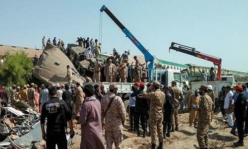 പാകിസ്താനില് ട്രെയിനുകള് കൂട്ടിയിടിച്ച് അപകടം: മരണം 65 ആയി; ഗതാഗതം പുനസ്ഥാപിച്ചു പാകിസ്താനില് ട്രെയിനുകള് കൂട്ടിയിടിച്ച് അപകടം: മരണം 65 ആയി; ഗതാഗതം പുനസ്ഥാപിച്ചു