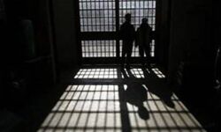 ജയിലുകളില് പ്രാഥമിക ആരോഗ്യ കേന്ദ്രത്തിലെ സൗകര്യം; മെഡിക്കല് കോളജുകളില് തടവുകാര്ക്ക് പ്രത്യേക സംവിധാനവുമൊരുക്കും ജയിലുകളില് പ്രാഥമിക ആരോഗ്യ കേന്ദ്രത്തിലെ സൗകര്യം; മെഡിക്കല് കോളജുകളില് തടവുകാര്ക്ക് പ്രത്യേക സംവിധാനവുമൊരുക്കും