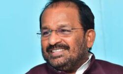 പ്രവാസികളെ തിരിച്ച് അവരുടെ ജോലിസ്ഥലങ്ങളില്‍ എത്തിക്കണം; പ്രധാനമന്ത്രിക്ക് കത്തയച്ച് ടി എന്‍ പ്രതാപന്‍