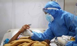 ബന്ധുക്കള്‍ക്ക് കൊവിഡ് വാക്‌സിന്‍ നല്‍കണം; ഡല്‍ഹി എയിംസിലെ നെഴ്‌സുമാര്‍ കെജ്രിവാളിന് കത്തെഴുതി