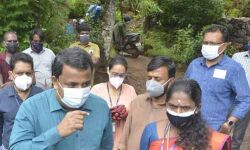 ഓണ്ലൈന് പഠനം: കോളനികളില് സൗകര്യങ്ങള് ഉറപ്പാക്കാന് തൃശൂര് ജില്ലാ ഭരണകൂടത്തിന്റെ ഇടപെടല് ഓണ്ലൈന് പഠനം: കോളനികളില് സൗകര്യങ്ങള് ഉറപ്പാക്കാന് തൃശൂര് ജില്ലാ ഭരണകൂടത്തിന്റെ ഇടപെടല്