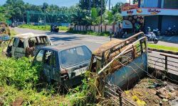 ടോള് ബൂത്ത് പരിസരത്ത് കൂട്ടിയിട്ടിരിക്കുന്ന തൊണ്ടി വാഹനങ്ങള് നീക്കം ചെയ്യണമെന്ന് പരപ്പനാട് ഡവലപ്മെന്റ് ഫോറം ടോള് ബൂത്ത് പരിസരത്ത് കൂട്ടിയിട്ടിരിക്കുന്ന തൊണ്ടി വാഹനങ്ങള് നീക്കം ചെയ്യണമെന്ന് പരപ്പനാട് ഡവലപ്മെന്റ് ഫോറം
