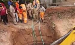 വടകരയില്‍ കിണറിടിഞ്ഞ് ഒരാള്‍ മണ്ണിനടിയില്‍