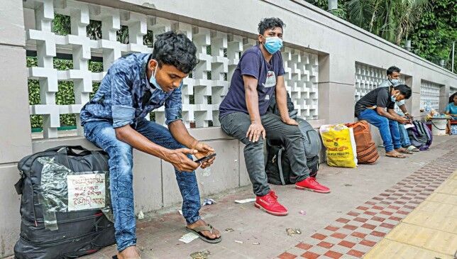 രേഖകളില്ലാതെ കുടുങ്ങിയവര്‍ക്ക് രാജ്യം വിടാനുള്ള സമയപരിധി ഒമാന്‍ നീട്ടി