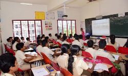 സ്കൂളുകള്‍ തുറക്കുന്നത് അപകട സാധ്യത കുറയുമ്പോൾ: നിതി ആയോഗ്