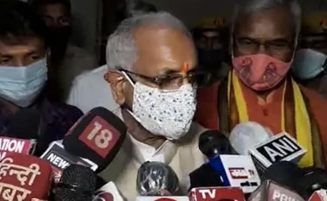 രാമക്ഷേത്ര ഭൂമി ഇടപാട്: ഫേസ് ബുക്ക് പോസ്റ്റിട്ട മാധ്യമപ്രവര്ത്തകനു കേസ്; കുറ്റാരോപിതര്ക്ക് ക്ലീന്ചിറ്റ് രാമക്ഷേത്ര ഭൂമി ഇടപാട്: ഫേസ് ബുക്ക് പോസ്റ്റിട്ട മാധ്യമപ്രവര്ത്തകനു കേസ്; കുറ്റാരോപിതര്ക്ക് ക്ലീന്ചിറ്റ്