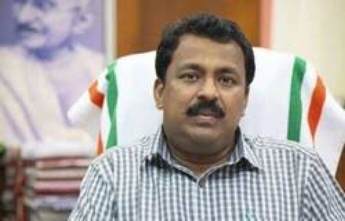 വാഴക്കോട് പാറമട അപകടം: റിപ്പോർട്ടിന് ശേഷം നടപടിയെന്ന് കലക്ടർ വാഴക്കോട് പാറമട അപകടം: റിപ്പോർട്ടിന് ശേഷം നടപടിയെന്ന് കലക്ടർ