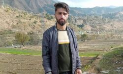 കശ്മീരില് എരുമയെ ലോറിയില് കൊണ്ടുപോയ മുസ് ലിം യുവാവിനെ ഗോസംരക്ഷകര് തല്ലിക്കൊന്നു കശ്മീരില് എരുമയെ ലോറിയില് കൊണ്ടുപോയ മുസ് ലിം യുവാവിനെ ഗോസംരക്ഷകര് തല്ലിക്കൊന്നു