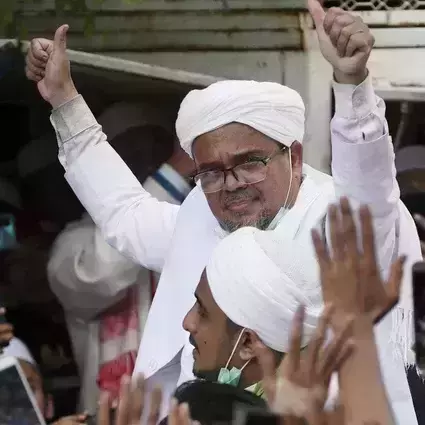 കൊവിഡ് പരിശോധനാ വിവരം മറച്ചുവെച്ചു; ഇന്തൊനീസ്യയില് പുരോഹിതന് തടവു ശിക്ഷ കൊവിഡ് പരിശോധനാ വിവരം മറച്ചുവെച്ചു; ഇന്തൊനീസ്യയില് പുരോഹിതന് തടവു ശിക്ഷ