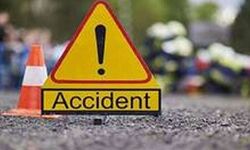 നിയന്ത്രണം വിട്ടെത്തിയ കാറിടിച്ച് മറിഞ്ഞ സ്‌കൂട്ടര്‍ ലോറിക്കടിയില്‍പെട്ട് സ്‌കൂട്ടര്‍ യാത്രക്കാരന്‍ മരിച്ചു