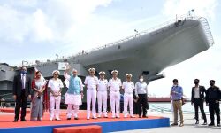 ഇന്ത്യ തദ്ദേശീയമായി നിര്‍മ്മിക്കുന്ന വിമാന വാഹിനികപ്പല്‍ രാജ്യത്തിന്റെ അഭിമാനം: കേന്ദ്രമന്ത്രി രാജ് നാഥ് സിങ്