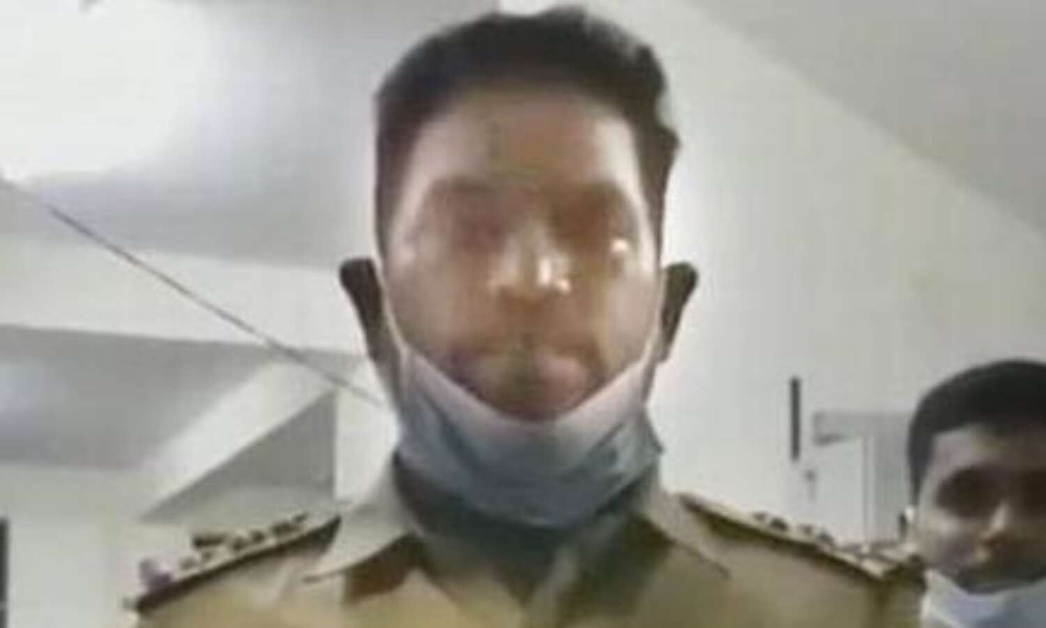 തമിഴ്നാട്ടില് പെണ്കുട്ടിയെ പീഡിപ്പിച്ച എസ്ഐ അറസ്റ്റില് തമിഴ്നാട്ടില് പെണ്കുട്ടിയെ പീഡിപ്പിച്ച എസ്ഐ അറസ്റ്റില്